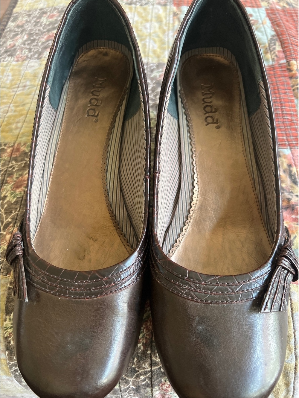 Mudd Brown Leather Mid-Heel Pumps with Tassel Detail